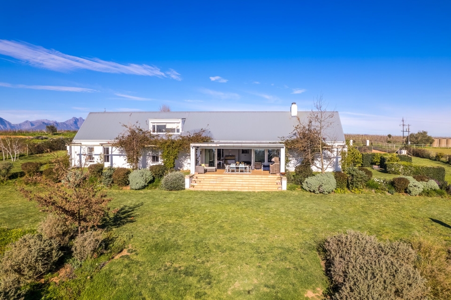5 Bedroom Property for Sale in Stellenbosch Farms Western Cape
